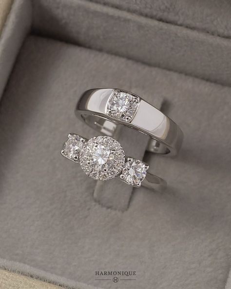 Luxury Wedding Rings Couple, Daimon Rings, Marriage Rings Couple Unique, Married Rings, Jungkook Ff, Classy Engagement Ring, Best Ring, Couple Ring Design, Engagement Rings Couple