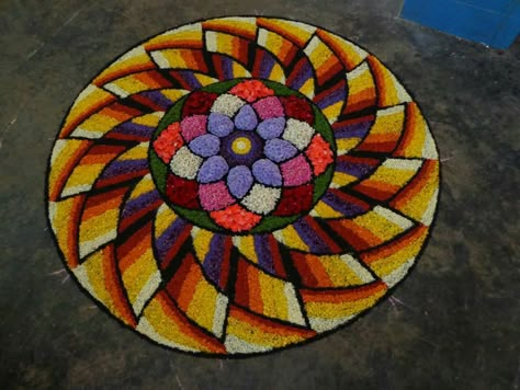 Pookalam Design Onam With Theme, Happy Onam Images, Onam Pookalam Design, Floral Rangoli, Onam Pookalam, 3d Rangoli, Pookalam Design, Rangoli Designs For Competition, Rangoli Colours