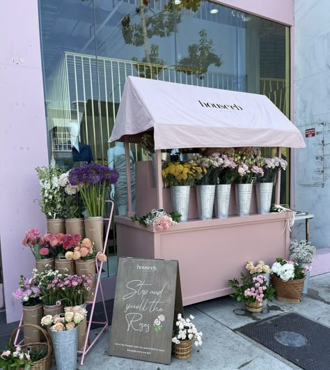 Mobile coffee cart