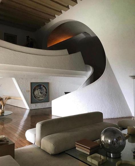 @cozyvu on Instagram: “Casa Amalia by Agustin Hernández Navarro” Alien Interior, Interiors Dream, Interior Furniture, Interior Inspo, Dream Home Design, Mexico City, House Inspiration, Interior Architecture Design, House Rooms