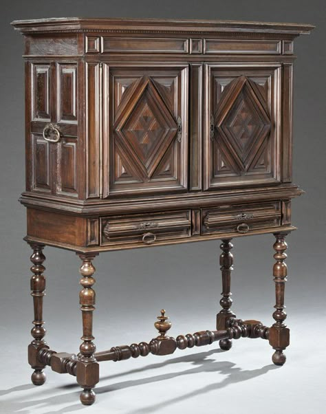 Louis Xiii Furniture, Interesting Furniture, Walnut Cabinet, Art Cabinet, Walnut Cabinets, French Style Furniture, Style Français, Antique Cabinets, Classic Architecture