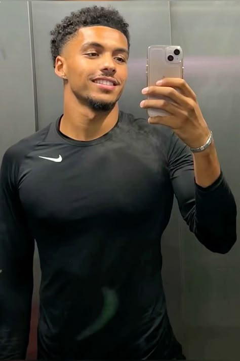 Movie Night Outfit Casual, Tall Black Men, Movie Night Outfit, Ryan Shay, Night Outfit Casual, Black Hair Cuts, Light Skin Men, Black Men Haircuts, Dark Skin Boys