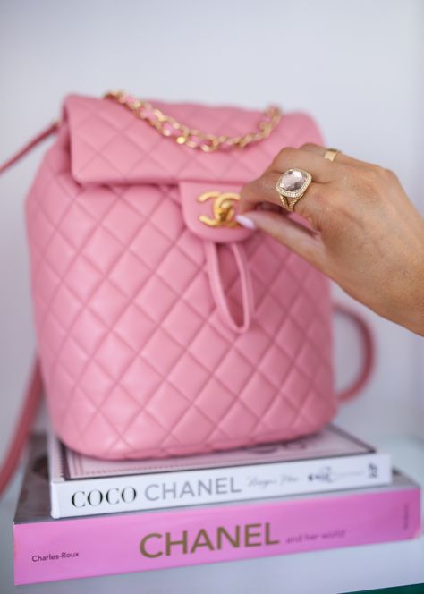 Pink Designer Handbags, Classic Designer Handbags, Affordable Handbags, Emily Gemma, Handbags For College, Saved Pictures, Purse Boutique, Pink Bags, Handbags For School