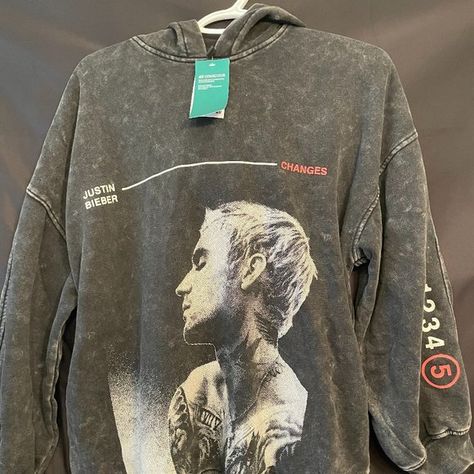 Justin Bieber H&M Changes Album merchandise hoodie Justin Bieber Merchandise, Bieber Aesthetic, Justin Bieber Hoodie, Bieber Fever, Gym Outfits, High School Musical, Gym Outfit, Justin Bieber, Trendy Outfits