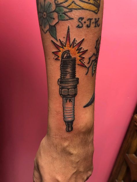 Spark Plug Tattoo, Plug Tattoo, Piston Tattoo, Black Line Tattoo, Tattoos Pictures, Tool Tattoo, Mechanic Tattoo, Tattoo Filler, Western Tattoos