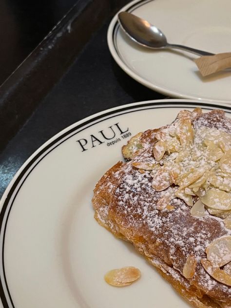 Paul Cafe, Paul Coffee, Cafe Photo, Breakfast Cafe, Cafe Aesthetic, Coffee Aesthetic, Aesthetic Food, Cafe, Coffee