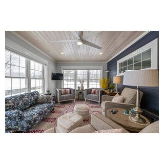 Mountain Modern Farmhouse - Farmhouse - Sunroom - Portland Maine - by Melissa Ellen Designs | Houzz Sunroom Ceiling Ideas, Clerestory House, Sunroom Ceiling, Sunporch Ideas, Sunroom Renovation, Farmhouse Sunroom, Sunroom Remodel, Four Seasons Room, Sunroom Furniture