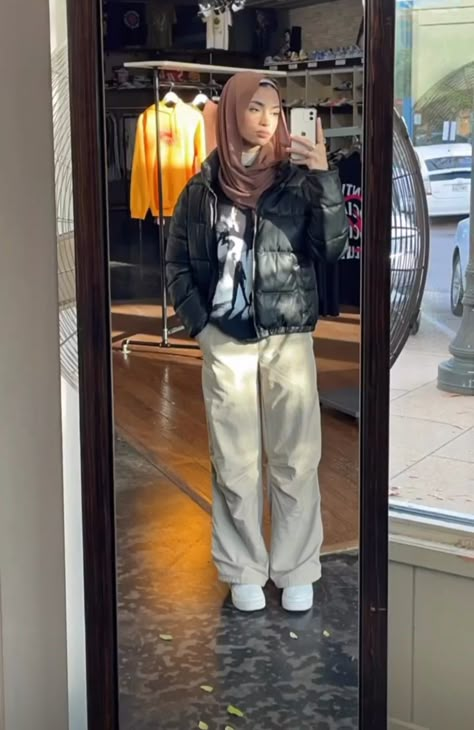 Hijabi Inspo Outfits, Hijabi Y2k Outfits, Y2k Modest Outfits, Hijabi Y2k Fashion, Fall Hijabi Outfits, Y2k Hijab, Hijabi Street Wear, Hijabi Streetwear Fashion, Hijabi Fall Outfits