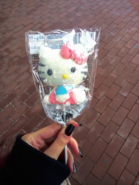 Hello Kitty Lollipop, Lollipop Snap, Aesthetic Foods, Strawberry Delight, Aesthetic Food, Lollipop, I Got This, Strawberries, Hello Kitty