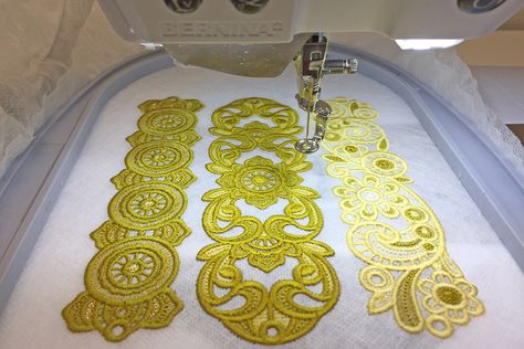 Lace Embroidery Designs, Bracelets Embroidery, Design On Fabric, Bracelet Embroidery, Friendship Bracelets Ideas, Bernina Embroidery, Lace Collection, Top Embroidery, Embroidery Leaf