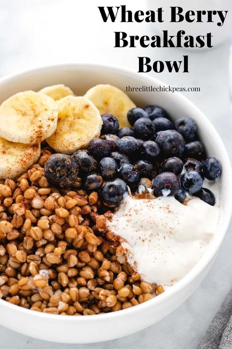 Wheat berry breakfast bowl with yogurt, blueberries, and banana slices. Grain Breakfast Bowl, Wheat Berry Recipes Breakfast, Wheat Berries Recipe, Wheat Berries Breakfast, Breakfast Grains, Barley Breakfast, Wheat Berry Recipes, Nutritional Healing, Berry Cereal