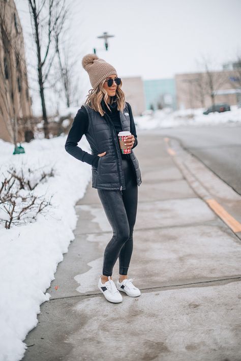 How To Style Faux Leather Leggings How To Style Leather Leggings, How To Style Faux Leather Leggings, Style Leather Leggings, Norway Trip, Faux Leather Leggings Outfit, Leggings Outfit Winter, Leather Leggings Outfit, Black Leggings Outfit, Fashion Goals