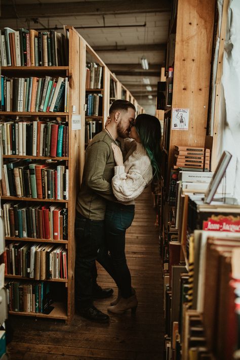 Bookshop Engagement Photos, Book Store Engagement Photos, Bookstore Engagement Photos, Library Couple Photoshoot, Library Engagement Pictures, Library Couple, Library Shoot, Library Photoshoot, Michigan Engagement Photos