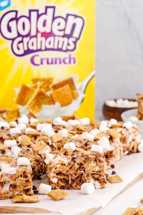 Golden Gram Treats, S’mores Golden Graham Bars, Graham Cracker Rice Krispie Treats, S’mores Crispy Treats, Golden Grams Smores, Golden Graham Rice Krispie Treats, Indoor Smores Golden Grahams, S’mores Bars With Golden Grahams, Smores Bars With Golden Grahams