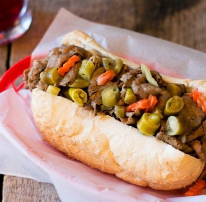 Italian Beef Recipe, Italian Beef Recipes, Roast Beef Sandwich, On A Bun, Italian Beef Sandwiches, Sliced Roast Beef, Dish Ideas, Beef Gravy, Italian Beef