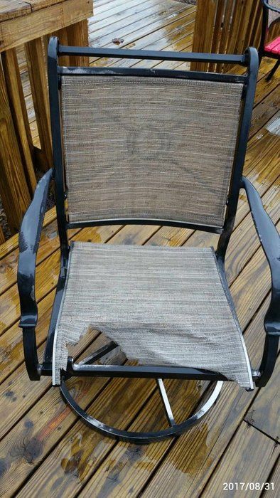 Picture of Patio Furniture Rehab Patio Chairs Makeover, Patio Furniture Makeover, Chair Redo, Chair Repair, Metal Patio Furniture, Eclectic Living, Lawn Furniture, Outdoor Patio Chairs, Chair Makeover