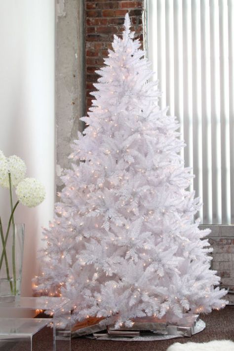 Full Christmas Tree, White Artificial Christmas Tree, Best Artificial Christmas Trees, White Christmas Tree Decorations, 6ft Christmas Tree, White Christmas Lights, Led Christmas Tree Lights, Pre Lit Christmas Tree, A White Christmas