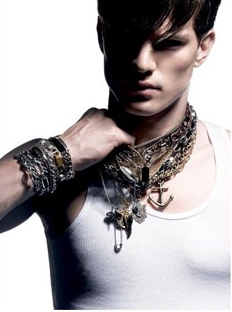 Top 32 Brands of Men's Jewelry (Illustrated)….hummm 2011 Fashion Trends, Mens Designer Jewelry, Eco Clothing, Mens Fashion Jewelry, Jewelry Illustration, Jewelry Brands, Best Mens Fashion, Tiffany Jewelry, Jewelry Fashion Trends