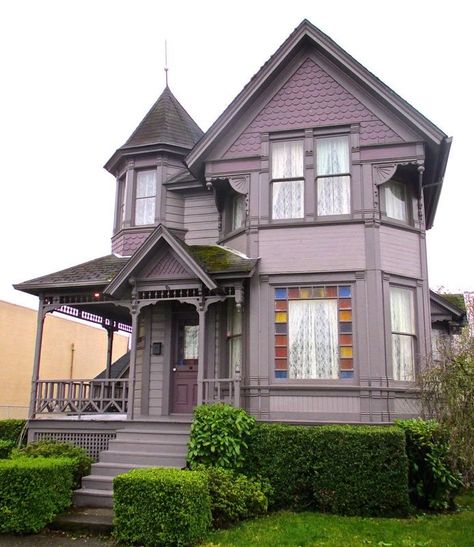 Naomi Swan. Not a name a lot of people have heard, Naomi is the elder… #fanfiction #Fanfiction #amreading #books #wattpad Purple House Exterior, Purple Victorian House, Purple Houses, Pierce Dollhouse, Old Victorian House, Victorian Exterior, Old Victorian Homes, Victorian Style Homes, Cottage Exterior