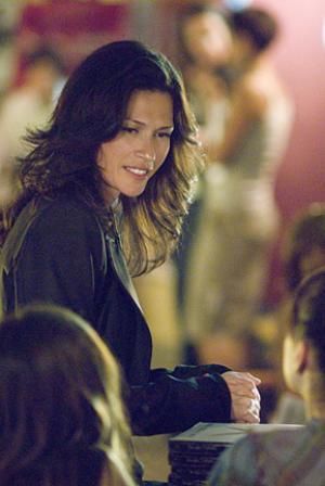 Karina Lombard, L Word, Sarah Shahi, Native American Photos, The L Word, Classic Actresses, Tv Girls, Hello Beautiful, Kristen Stewart