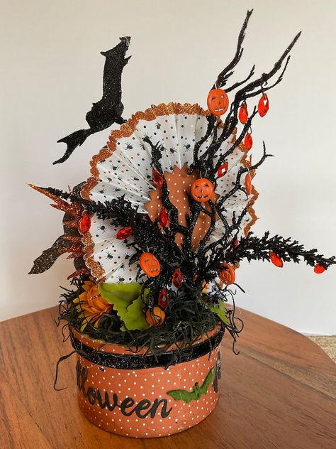 Handmade Vintage Inspired Halloween Assemblage, One of a Kind Halloween Home Decor, Collecting Vintage Halloween - Etsy Steampunk Halloween Decorations, Vintage Halloween Diy, Halloween Assemblage, Steampunk Halloween, Halloween Facts, Haunted History, Chic Halloween, Monster Mash, Halloween Home