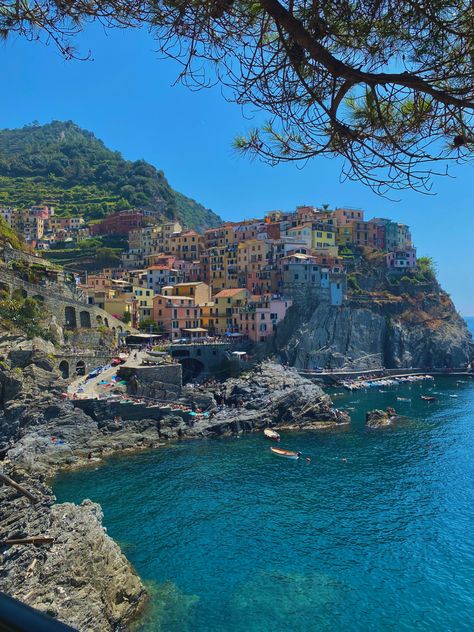 Summer Italy Aesthetic, Italy Wallpaper, Italy Sea, Italy Vibes, Country Italy, Sea Vacation, Europe Aesthetic, Italy Summer, Italy Aesthetic