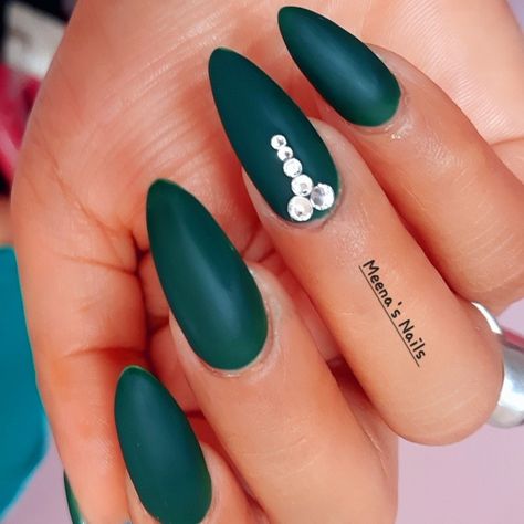 Green nails with stone design Green Nails With Stones, Nails With Stones, Stone Design, Green Nails, Pretty Nails, Green Color, Green Colors, Nails, Stone