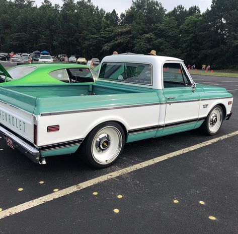 Been seeing this awesome C10 on #PowerTour killing it on our #DTown #detroitsteelwheels smoothies! Tag if you know the owner!  #mobsteel #chevy #hrpt #hrpt2018 #HotRodPowerTour #HotRodPowerTour2018 #BlueCollar #LongLiveDetroit 1969 C10, Detroit Steel Wheels, 67 72 Chevy Truck, Vintage Chevy Trucks, Trucks Chevy, Chevy Diesel Trucks, 72 Chevy Truck, Lowered Trucks, C10 Chevy Truck