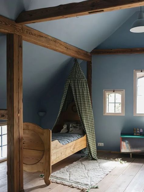 A Calming Country Retreat with Colour Consultancy | Farrow & Ball Twin Bedroom Ideas, Vintage Boys Bedrooms, Farrow And Ball Bedroom, Colour Drenching, Paint Walls, Scenic Wallpaper, Boy’s Room, Farrow And Ball Paint, Loft Ideas