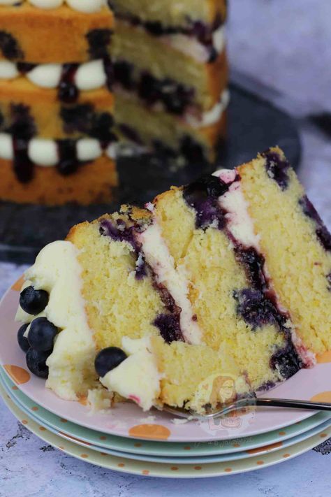 Lemon & Blueberry Cake! - Jane's Patisserie Blueberry Sponge Cake, Lemon Blueberry Cake, Lemon And Blueberry, Cakes For Sale, Janes Patisserie, Lemon Sponge, Decadent Chocolate Desserts, Victoria Sponge Cake, Lemon Buttercream