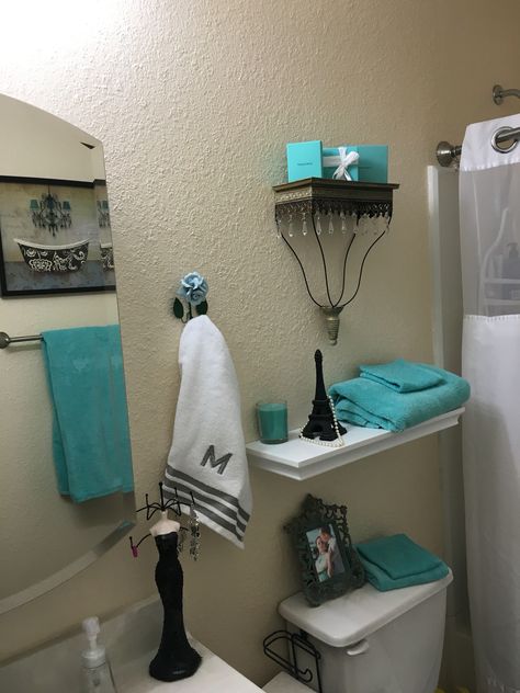 Tiffany Bathroom Ideas, Tiffany Blue Bathroom Decor, Tiffany And Co Bathroom Ideas, Tiffany And Co Room Decor, Chanel Bathroom Decor Ideas, Tiffany Bathroom, Chanel Bathroom, Tiffany Blue Bathrooms, Turquoise Bathroom Decor