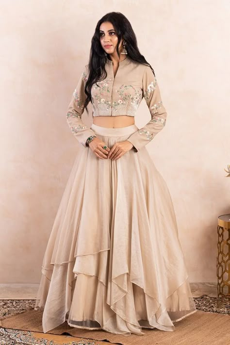 Beige Lehenga, Lengha Blouse Designs, Mandarin Collar Jacket, Long Blouse Designs, Side Face, Organza Embroidery, Trendy Outfits Indian, Lehenga Designs Simple, Latest Model Blouse Designs