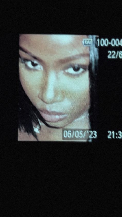 black girl digital camera Digital Camera Aesthetic Black Women, Digital Camera Pictures Black Women, Digital Camera Photos Black Women, Digital Camera Black Women, Nightvision Camera Aesthetic, Camera Icons Aesthetic, Canon Ixus 185, Digital Camera Pictures, Digi Camera