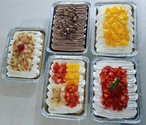 Mini Rectangle Cakes, Bake Sale Packaging, Bento Cakes, Mini Torte, Tiny Cakes, Individual Cakes, Chocolate Covered Treats, Mini Cakes Birthday, Cake Tray