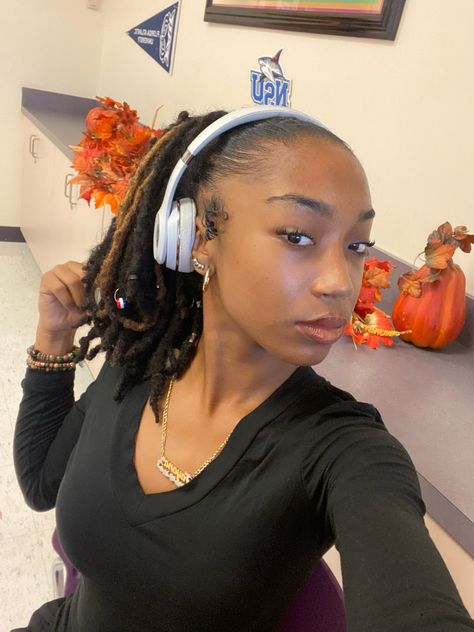 Headband Hairstyles Locs, Locs And Headbands, Locs In Headband, Headband With Locs, Locs With Headphones, Starter Locks, Loc Girl Aesthetic, Loc Goddess, Wearing Headphones