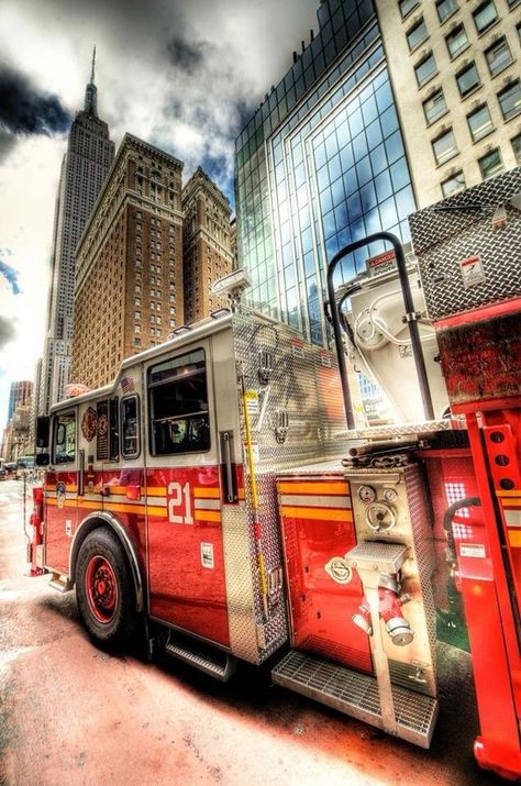 Firemen Pictures, Firefighter Photography, Lego Fire, Firefighter Training, Firefighter Family, Firefighter Art, Firefighter Humor, Firefighter Pictures, Firefighter Emt