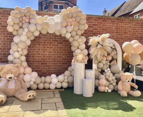 Teddy Bear Balloon Arch, Girls 8th Birthday, Teddy Bear Baby Shower Decorations, Teddy Bear Baby Shower Theme, Teddy Bear Birthday Party, Bear Baby Shower Cake, Balloon Bear, Babby Shower, Baby Shower Themes Neutral