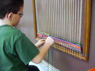 TAB-Choice Art at McAuliffe Elementary: Weaving station Choice Based Art, Tab Art, Group Art Projects, Art Centers, Collaborative Art Projects, Art Room Ideas, Art Weaving, Art Teaching, Collaborative Art