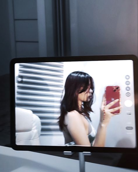 Ipad mirror selfie 🖤 Ipad Mirror Selfie, Ipad Selfie, Mirror Shot, Ipad, Mirror Selfie, Mirror, Photography, Quick Saves