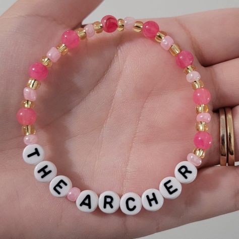 Simple Eras Tour Bracelets, Taylor Swift Eras Tour Bracelets, Taylor Swift Friendship Bracelet Ideas, Taylor Bracelet Ideas, Friendship Bracelets Taylor Swift, Eras Tour Bracelet Ideas, Clay Bead Inspo, Bracelets Eras Tour, Ts Bracelet