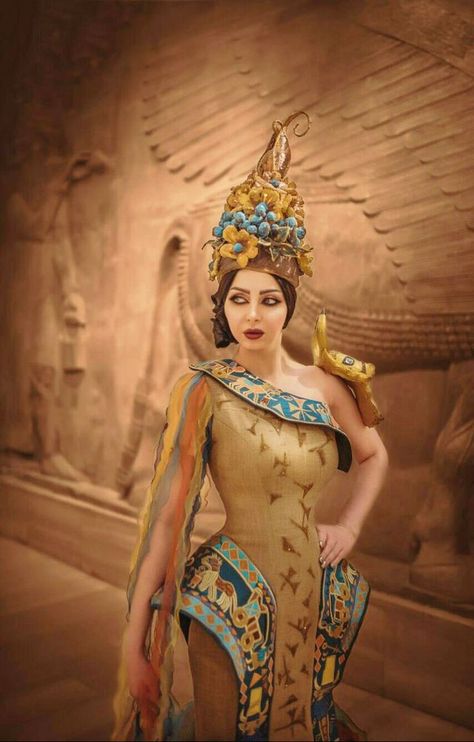 Ancient Babylon Clothing, Babylon Clothing, Iraq Art, Fashion Model Drawing, Star Goddess, Persian Fashion, Evolution Of Fashion, Fashion Design Drawings, Photography Poses For Men