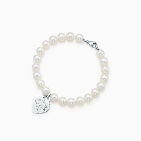 Return to Tiffany® small heart tag in silver on a freshwater pearl bracelet. Tiffany Pearls, Tiffany And Co Bracelet, Tiffany And Co Jewelry, Tiffany Bracelets, Return To Tiffany, Pearl Bangle, Heart Tag, Freshwater Pearl Bracelet, Tiffany And Co