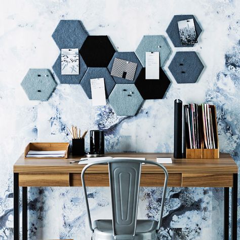 Mini hexagonal pinboards #DIY #officeinspiration #homesplusmag Cork Board Ideas For Bedroom, Cork Board Ideas, Pinboard Ideas, Hexagon Diy, Hexagon Decor, Diy Projects For Couples, Dress Room, Trendy Diy, Diy Wall Art Decor