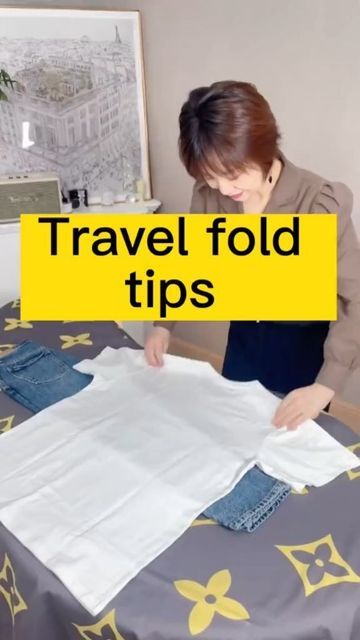 The Folding Hacks on Instagram: "Share you guys with some travel folding tips #foldingclothes #organize #storagehacks #folding #foldinghacks" Folding Tee Shirts, Folding Organization, Laundry Diy, Folding Tips, Folding Socks, How To Fold Pants, Folding Hacks, Packing Hacks Clothes, Packing Hacks