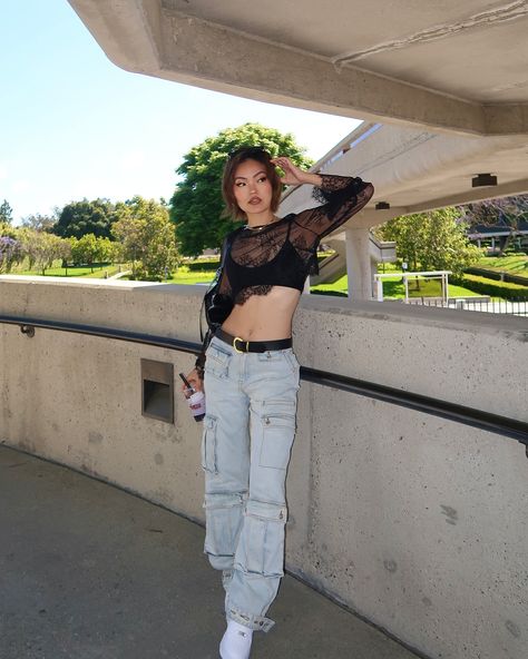 Love me some denim cargos 😌👖- last swipe is me asking the gc which pics to post 😂 — Top: @houseofharlow1960 @revolve Pants: @revolve @grlfrnd Purse: @jwpei_official Denim Cargos, Love Me, Purse, Pants, Quick Saves, Trousers