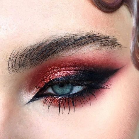 Red Dark Makeup Looks, Red And Black Glam Makeup, Heavy Metal Eye Makeup, Red Goth Eyeshadow, Gothic Eye Makeup Hooded Eyes, Villian Era Makeup, Goth Pink Makeup Looks, Red Black And Gold Makeup, Bold Red Eye Makeup