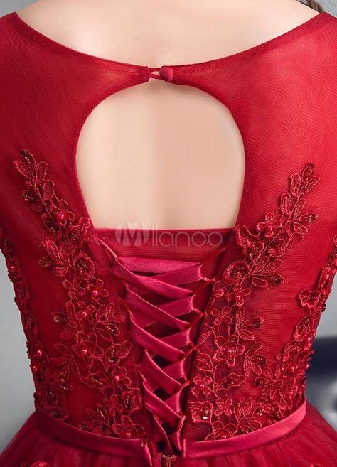 Girls Ball Gown Dresses, V Neck Prom Dress, Dress Beading, Burgundy Evening Dress, Frocks And Gowns, Choli Dress, Girls Ball Gown, Lehenga Blouse Designs, Simple Gowns