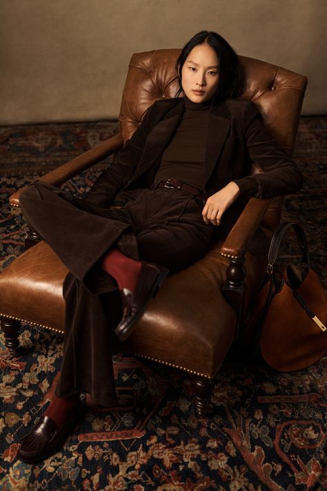 Polo Ralph Lauren - Fall 2023 Ready-to-Wear https://www.vogue.com/fashion-shows/fall-2023-ready-to-wear/polo-ralph-lauren/slideshow/collection#3 Ralph Lauren Aesthetic, Merino Wool Dress, Fall 2023 Ready To Wear, Ralph Lauren Fall, 2023 Ready To Wear Collection, Herringbone Jacket, 2023 Ready To Wear, Hiking Fashion, Dark Academia Aesthetic