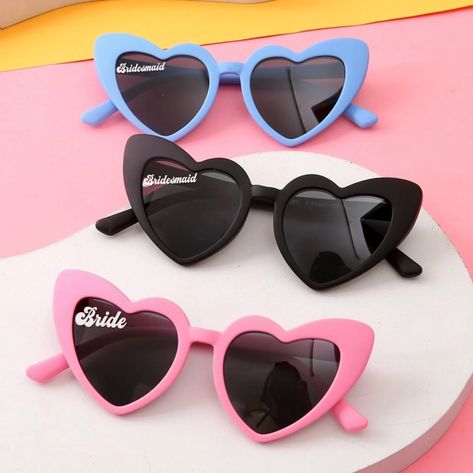 Custom Bridal Party Heart Shaped Sunglassesparty - Etsy Shapes For Toddlers, Sunglasses Cute, Heart Shaped Glasses, Baby Sunglasses, Girls Heart, Love Shape, Heart Shaped Sunglasses, Cute Candy, Heart Sunglasses