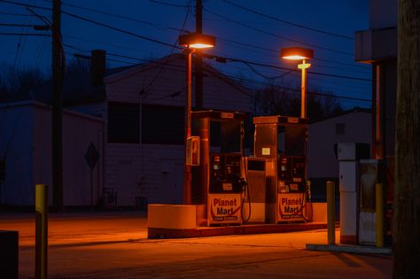 Eerie Gas Station, Abandoned Gas Station Aesthetic, Gas Station Night Aesthetic, Japanese Gas Station, Gasoline Station Aesthetic, Creepy Gas Station, Gas Station Inside, Liminal Photos, Gas Station Aesthetic